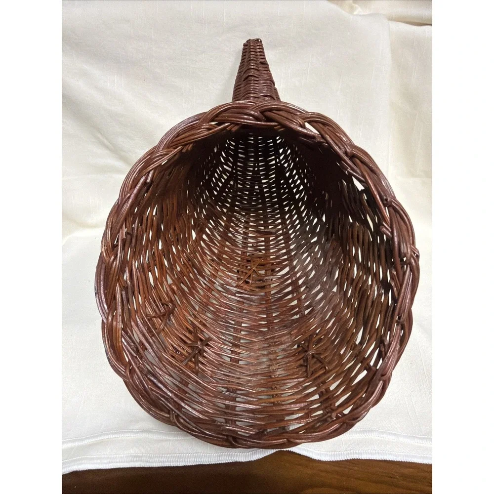Brown Wicker Cornucopia Basket With Small Feet On Bottom 6